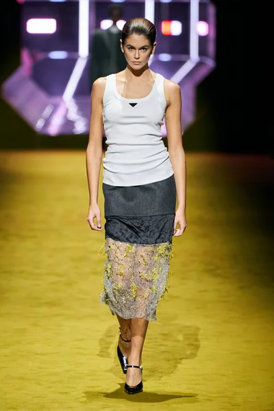 Look 1